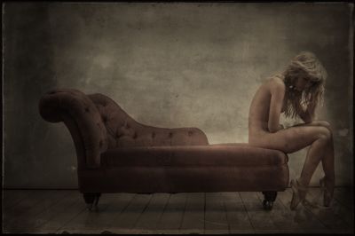 Resting Ballerina / Fine Art  Fotografie von Fotograf Dave Hunt ★3 | STRKNG