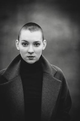 Josefine / Portrait  Fotografie von Fotograf Chris W. Braunschweiger ★5 | STRKNG