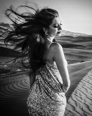 Goodbye / Portrait  photography by Photographer photogglenn | STRKNG