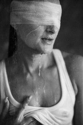 Silvi / Black and White  photography by Photographer Peter Kächele ★4 | STRKNG