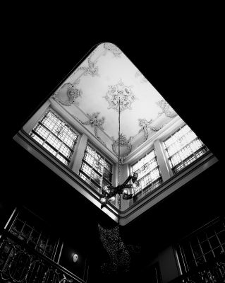 Escher in the Palace / Schwarz-weiss  Fotografie von Fotograf Tjeerd van der Heeft | STRKNG