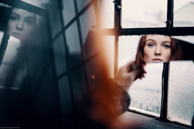 Mirror / Konzeptionell  Fotografie von Fotograf Olli Gräf ★9 | STRKNG