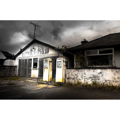 Petrolpumps / Fine Art  Fotografie von Fotograf Max Cortell Photography ★1 | STRKNG