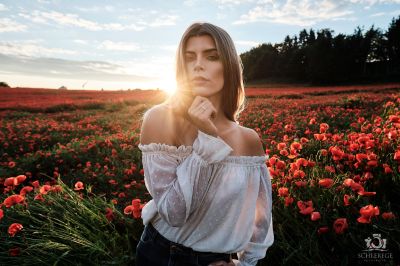 Simyone / Portrait  photography by Photographer Schlerege-Fotografie ★1 | STRKNG