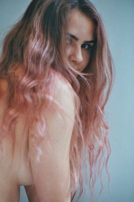Clara / Fashion / Beauty  photography by Photographer Vincent Brousseau ★3 | STRKNG