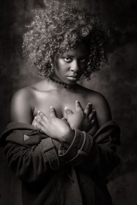 Mitchi, Studioportrait / Black and White  photography by Photographer mse ★1 | STRKNG