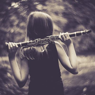 klarinettengirl / Portrait  Fotografie von Fotografin Sanna Dimario ★2 | STRKNG