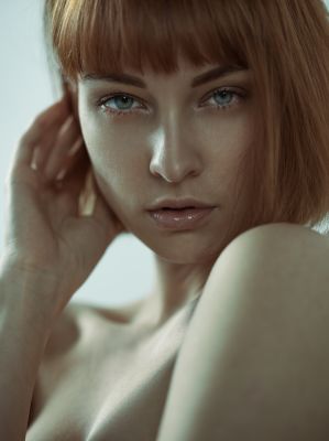Zuzana  - Beautiful eyes / Portrait  Fotografie von Fotograf Thomas Freyer | STRKNG