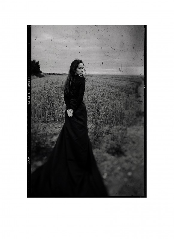 Girl in a field - &copy; Photobooth Portraits | Black and White