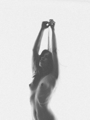 Nude study in black and white / Nude  photography by Photographer Atreyu Verne ★9 | STRKNG