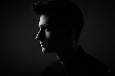 Schnitt / Portrait  Fotografie von Model Florian Giesler ★1 | STRKNG