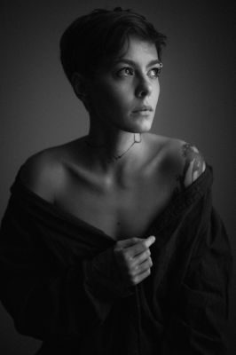 Emotion / Portrait  photography by Model Irina ludosanu ★17 | STRKNG