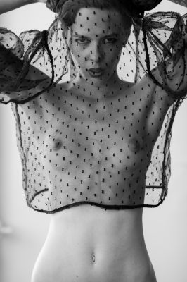 See through / Nude  photography by Model Irina ludosanu ★18 | STRKNG