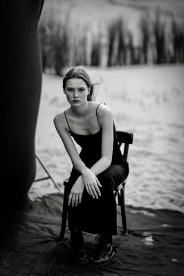Sienna… fine Day on the Beach / Schwarz-weiss  Fotografie von Fotograf Jürgen Dröge ★6 | STRKNG