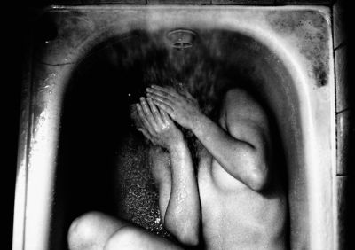 Selfportrait / Nude  Fotografie von Fotografin Polina Soyref ★16 | STRKNG