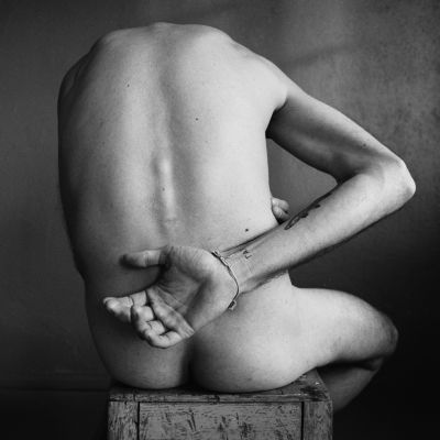 Sitting Nude / Nude  Fotografie von Fotografin Polina Soyref ★16 | STRKNG