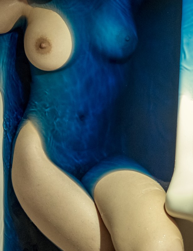 Selfportrait in bathtub - &copy; noa_the_model | Nude