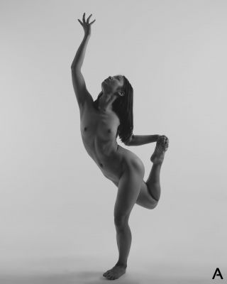Poise / Nude  photography by Photographer Apetura Dance Photography | STRKNG