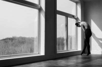 | window light | / Nude  Fotografie von Fotografin Sirena Wren ★8 | STRKNG