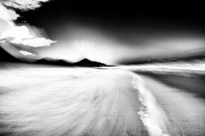 Endless Beach / Abstrakt  Fotografie von Fotograf Rolf Florschuetz ★2 | STRKNG