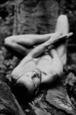 Jonathan / Nude  Fotografie von Fotografin Doreen Seifert ★7 | STRKNG