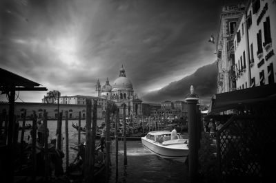 venezia_1 / Stadtlandschaften  Fotografie von Fotograf bernie rothauer | STRKNG