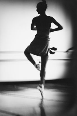 Ludus / Schwarz-weiss  Fotografie von Fotograf Mark Peterson ★2 | STRKNG