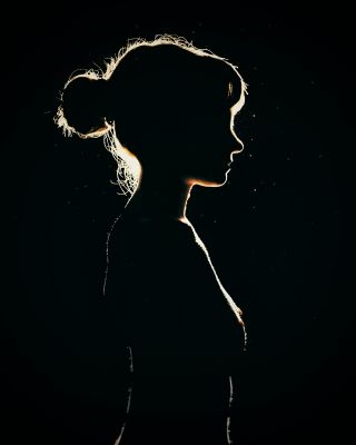 Arianna behind the light / Nude  Fotografie von Fotograf Rapha Nook ★2 | STRKNG