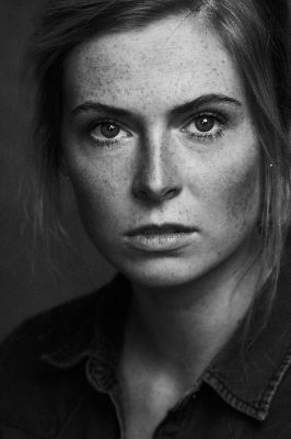 Janina #1 / Portrait  Fotografie von Fotograf Timo Karlsson ★8 | STRKNG