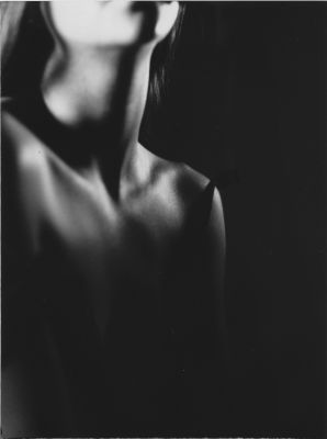 Sliding / Schwarz-weiss  Fotografie von Fotografin Marco Mancini | STRKNG