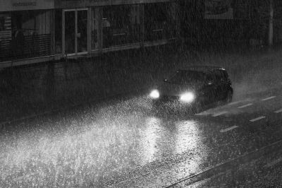 Summer Night Drive / Street  Fotografie von Fotograf Matthias Lüscher ★2 | STRKNG