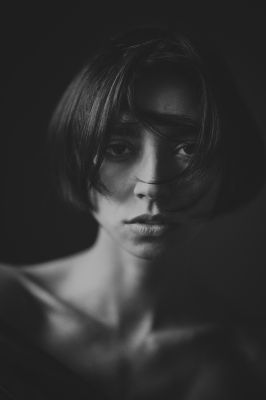 irina / Portrait  Fotografie von Fotograf Jürgen Neitsch ★8 | STRKNG