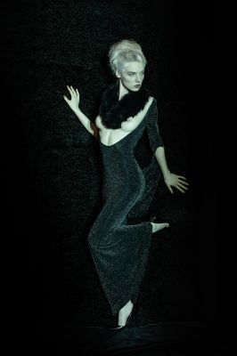 Lady Carla in the Darkness / Fine Art  Fotografie von Fotograf Stephan Joachim ★15 | STRKNG