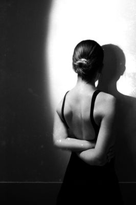 light and shadows / Fine Art  Fotografie von Fotografin Laura Ginés Ruiz (lauragruiz) ★3 | STRKNG