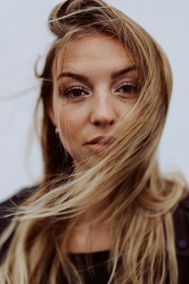 Portrait  photography by Photographer Sebastian Weindel | STRKNG