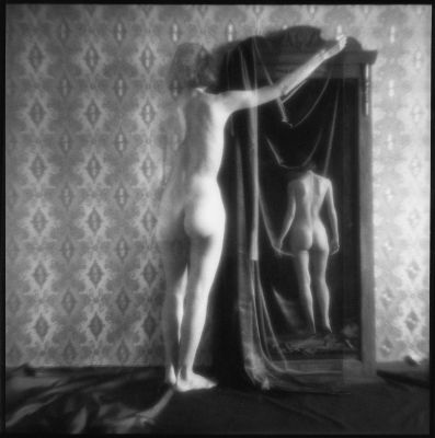 Into the looking glass / Konzeptionell  Fotografie von Fotograf Pablo Fanque’s Fair ★6 | STRKNG