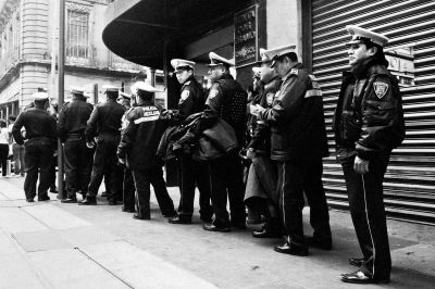 Mexico City, 2011 / Street  Fotografie von Fotograf Alex Coghe ★9 | STRKNG