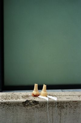 ice creams . brussels / Street  Fotografie von Fotograf Nathanaël Fournier | STRKNG