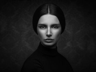 Lise / Schwarz-weiss  Fotografie von Fotograf Latelier ★7 | STRKNG