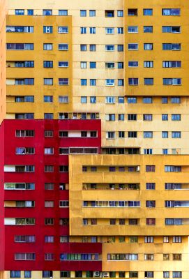 A building full of Life / Abstrakt  Fotografie von Fotografin Hamid Hashemi | STRKNG