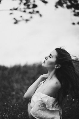 Wind / Black and White  photography by Model Julischka ★4 | STRKNG