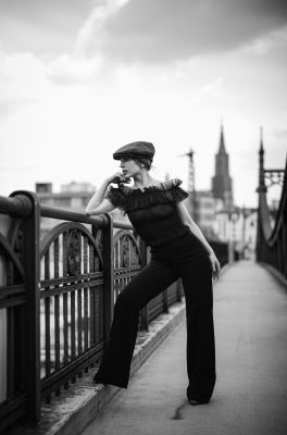 Chantal / Black and White  photography by Photographer Markus Grimm ★5 | STRKNG