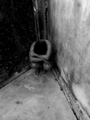 TRISTEZA / Black and White  photography by Photographer Monica Flávia | STRKNG