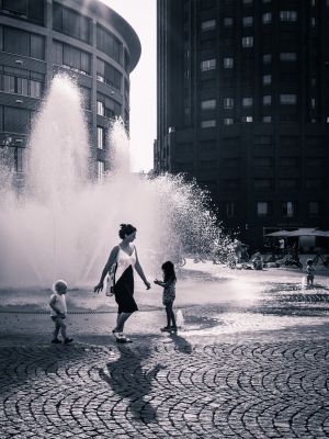 The Fontaine / Street  Fotografie von Fotograf bkiessli | STRKNG