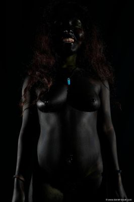 black / Nude  Fotografie von Fotograf Daniel Bauer | STRKNG