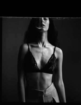 Candice, last of film roll / Fine Art  Fotografie von Fotograf Eric Vanden ★5 | STRKNG