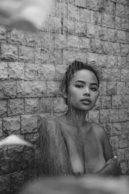 Shower in the Maldives / Portrait  photography by Photographer Enjai | STRKNG