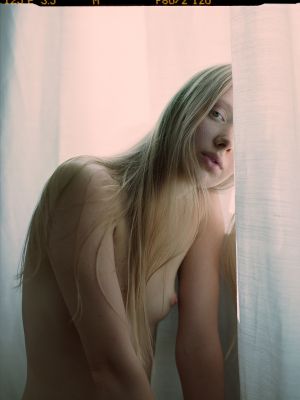 V. / Nude  Fotografie von Fotograf Graefel ★24 | STRKNG