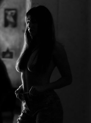 Nyctophilia / Fine Art  Fotografie von Model Kathi-Hannah ★16 | STRKNG