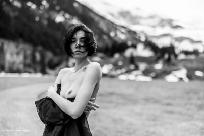 against the wind / Nude  photography by Photographer reto.heiz ★6 | STRKNG